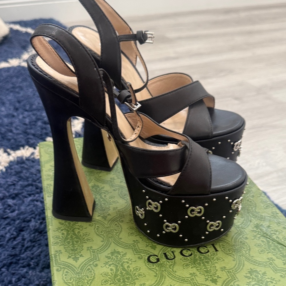 Gucci Black Platform Heels with logo 35